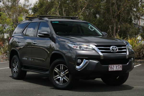 2016 Toyota Fortuner WAGON GXL GUN156R image