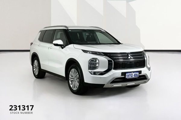 2023 Mitsubishi Outlander ZM LS