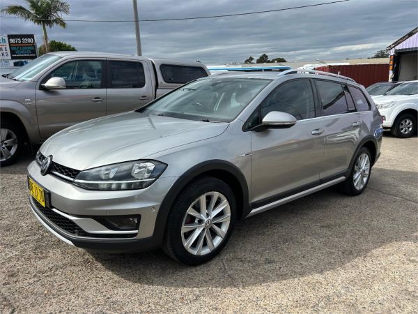 2017 VOLKSWAGEN GOLF 4D WAGON AU MY17 ALLTRACK 132 TSI