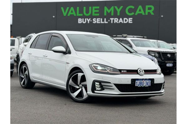 2017 Volkswagen Golf GTI 7.5 image