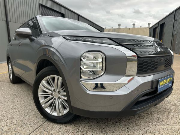 2023 Mitsubishi Outlander ZM ES