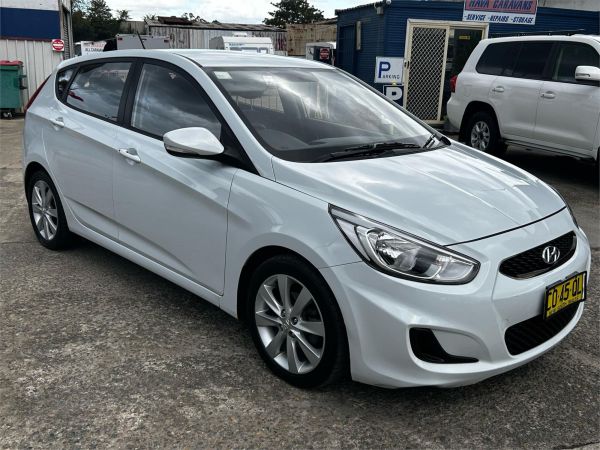 2017 Hyundai Accent Hatchback RB6 MY18 Sport