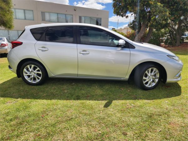 2017 TOYOTA COROLLA 5D HATCHBACK ZRE182R MY17 ASCENT SPORT