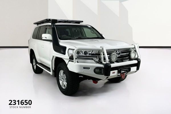 2020 Toyota Landcruiser VDJ200R GXL image