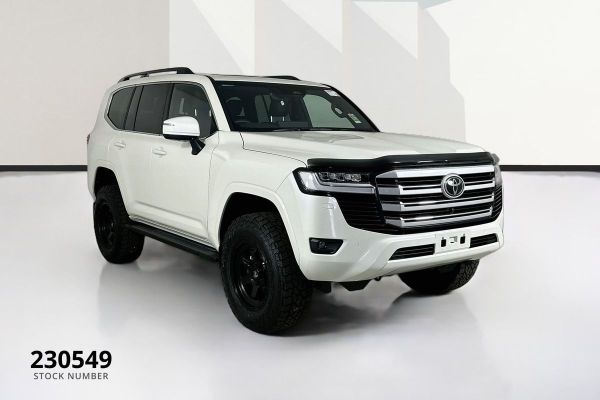 2025 Toyota Landcruiser FJA300R VX image