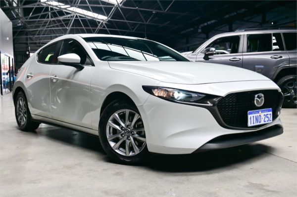 2025 Mazda 3 BP G20 Pure image