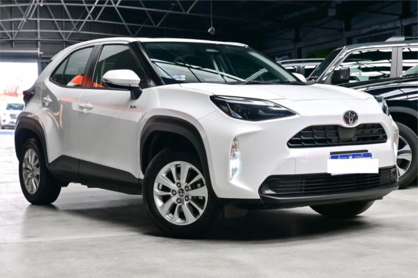 2025 Toyota Yaris Cross MXPJ10R GX image