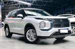 Image for 2025 Mitsubishi Outlander ZM ES