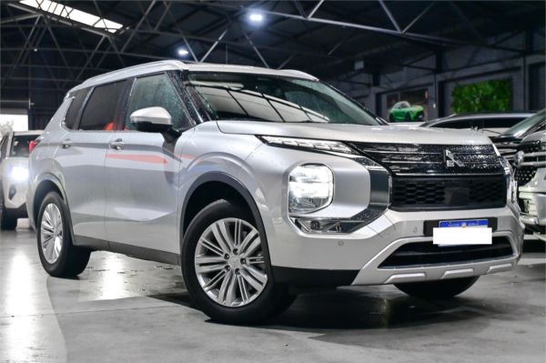 2024 Mitsubishi Outlander ZM LS image