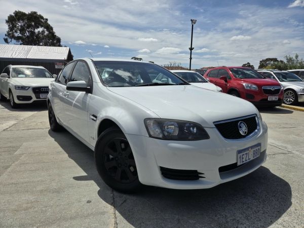 2011 Holden Commodore VE II MY12 Omega White 6 Speed Sports Automatic Sedan image