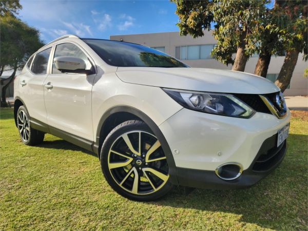 2014 NISSAN QASHQAI 4D WAGON J11 Ti image
