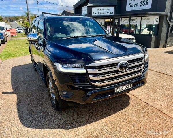 2022 Toyota Landcruiser FJA300R Sahara image