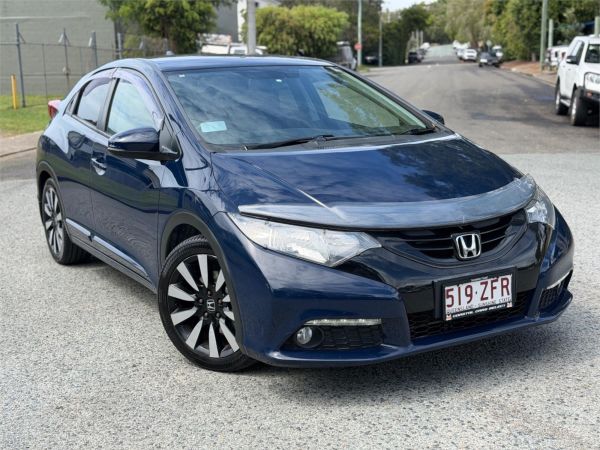 2013 Honda Civic Hatchback 9th Gen MY14 VTi-LN image