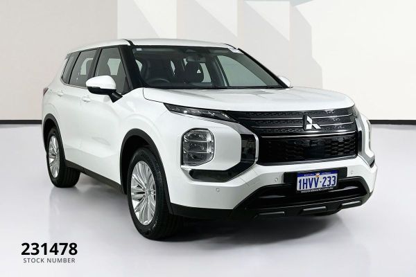 2023 Mitsubishi Outlander ZM ES image
