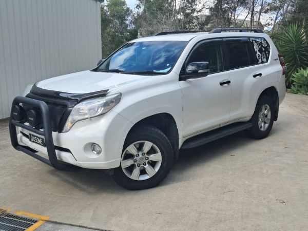 2014 Toyota LandCruiser Prado SUV image