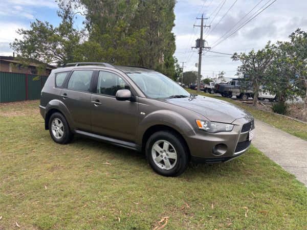 2012 MITSUBISHI OUTLANDER 4D WAGON ZH MY12 LS (FWD) image