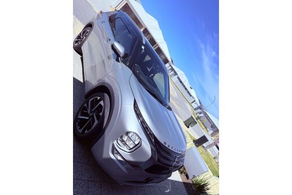 2023 Mitsubishi Outlander ZM Exceed Tourer image