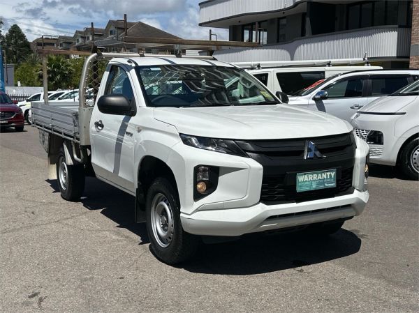 2022 Mitsubishi Triton MR GLX image