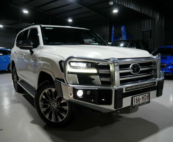 2023 Toyota Landcruiser FJA300R Sahara ZX image