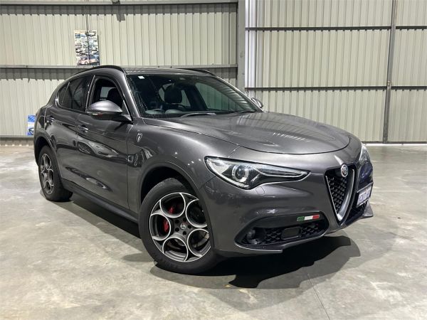 2018 Alfa Romeo Stelvio Wagon