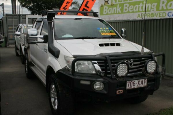 2013 Toyota Hilux KUN26R MY14 SR5 Double Cab White 5 Speed Manual Utility image