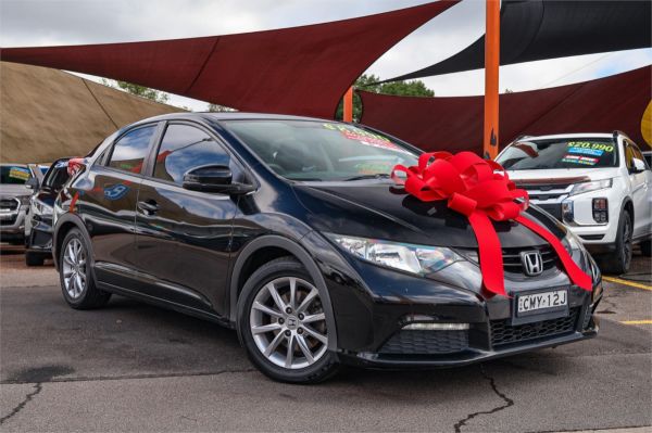 2013 Honda Civic Hatchback 9th Gen MY13 VTi-S