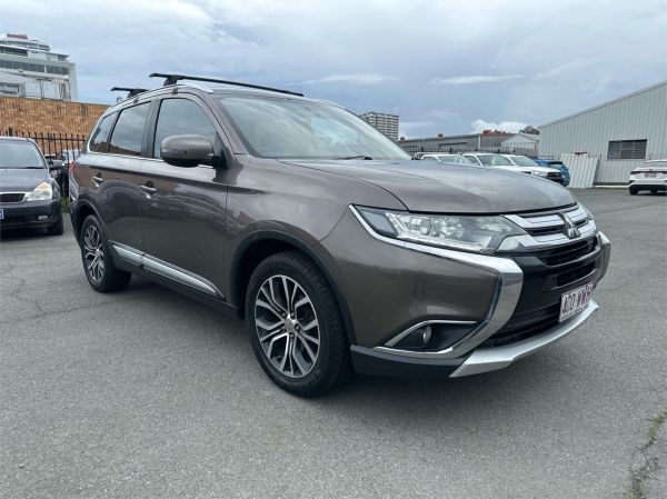 2016 MITSUBISHI OUTLANDER 4D WAGON ZK MY17 LS (4x2) image