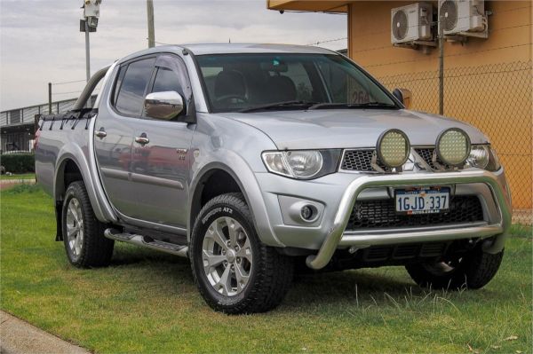 2012 MITSUBISHI TRITON DOUBLE CAB UTILITY MN MY12 GLX-R (4x4) image