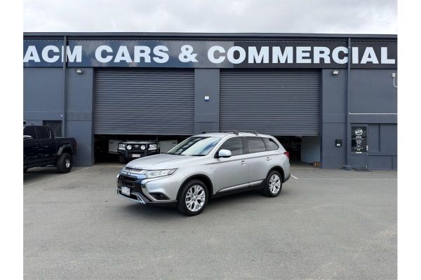 2021 Mitsubishi Outlander ZL ES image
