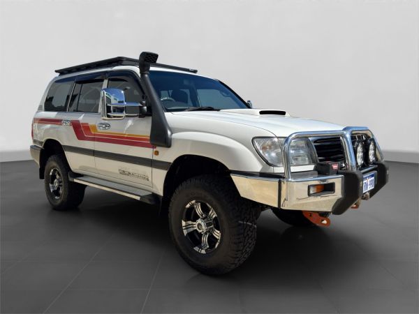 2002 TOYOTA LANDCRUISER 4D WAGON FZJ105R GXL (4x4)
