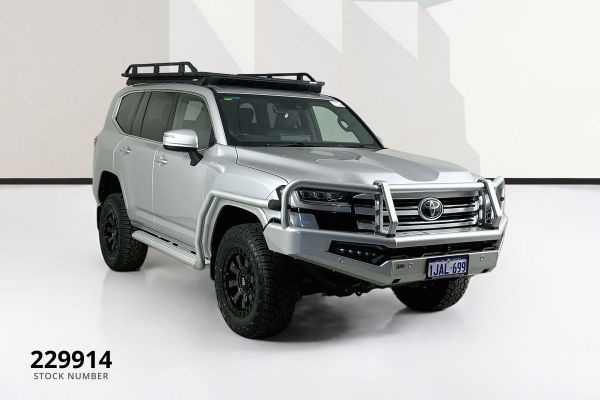 2022 Toyota Landcruiser FJA300R VX image