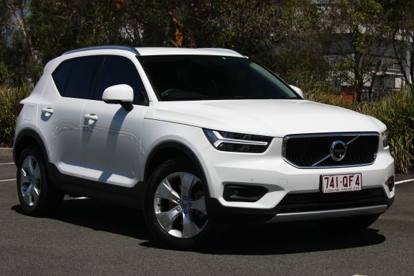2021 Volvo XC40 XZ MY22 T4 Momentum image