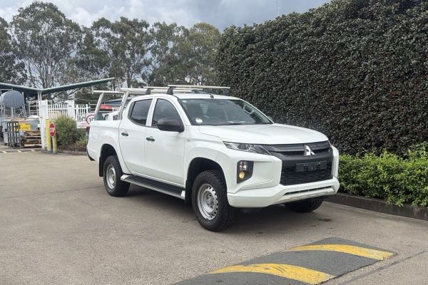 2022 Mitsubishi Triton GLX MR 4X4 image