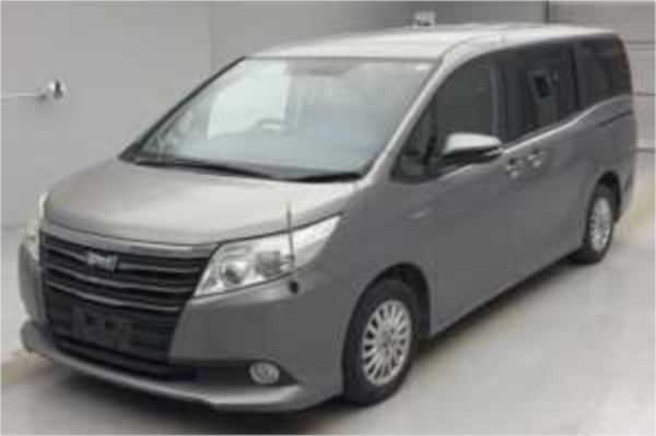 2015 Toyota Noah Van ZWR80 HYBRID X image