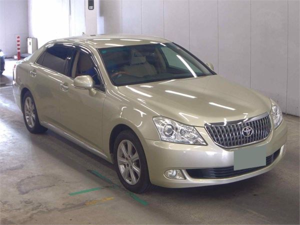 2012 Toyota Crown Van URS206 Majesta C Type image