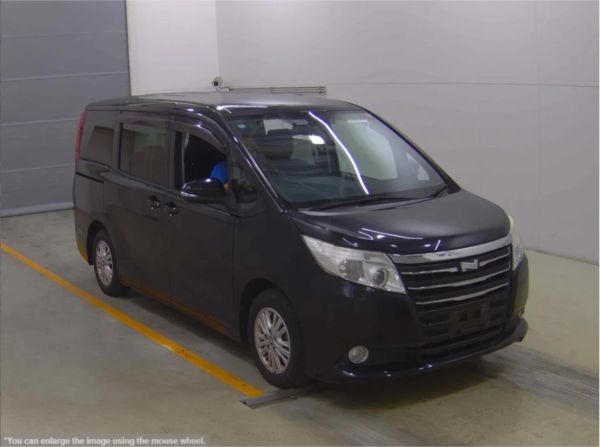 2013 Toyota Noah Van ZRR80 G image