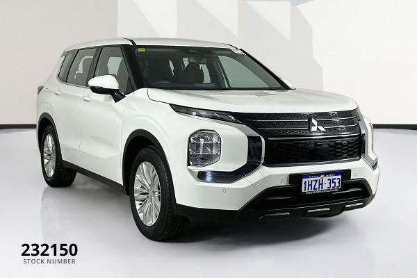 2023 Mitsubishi Outlander ZM ES image