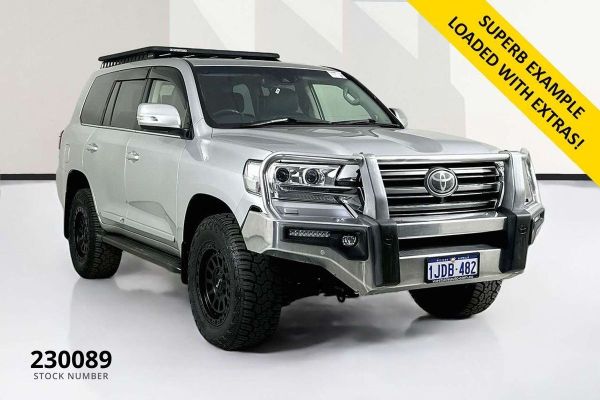 2016 Toyota LANDCRUISER SAHARA (4x4) VDJ200R MY16 image
