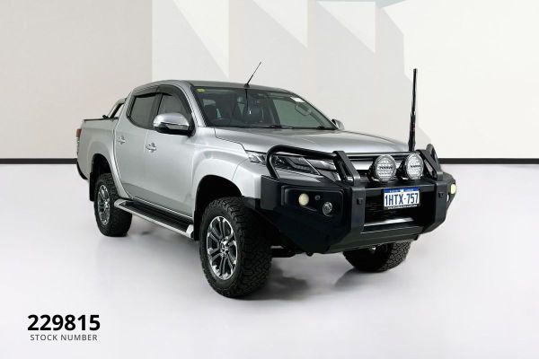 2018 Mitsubishi TRITON GLS (4x4) PREMIUM MR MY19 4X4 image
