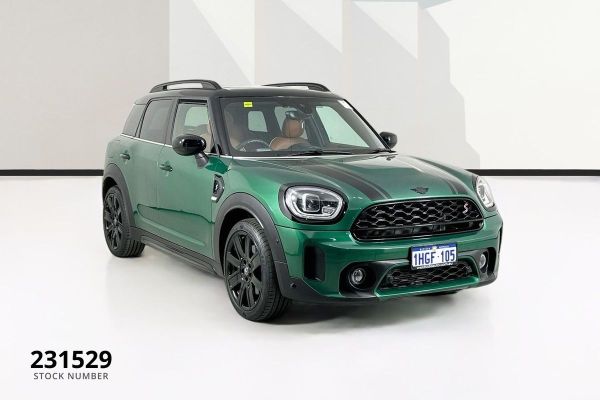 2021 MINI Countryman F60 LCI S MINI Yours image