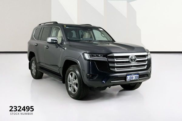2026 Toyota Landcruiser FJA300R Sahara image