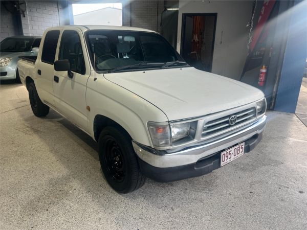 2000 Toyota Hilux Utility RZN149R image