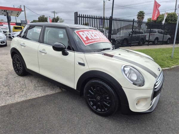 2016 MINI COOPER 5D HATCHBACK F55 image