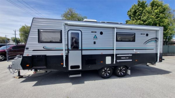 2016 Leader Caravans PALLADIUM Caravan Custom