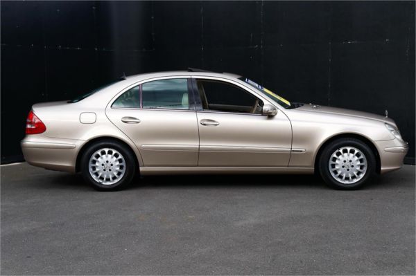 2004 MERCEDES-BENZ E320 4D SEDAN 211 AVANTGARDE