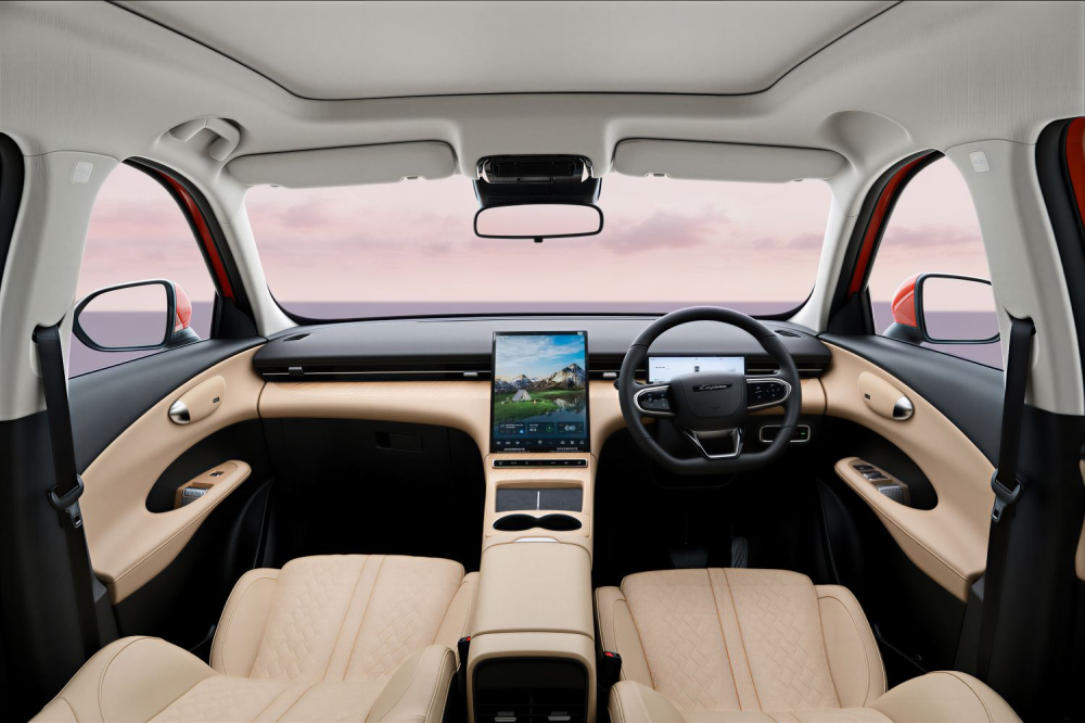 Inside the 2027 Lepas L6