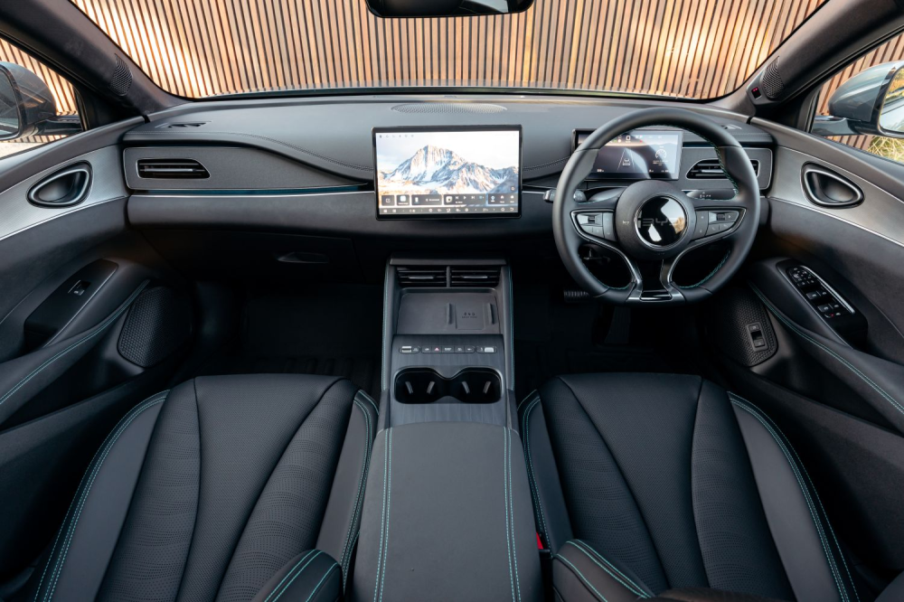 BYD Seal 6 Touring interior