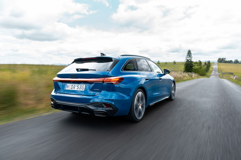 2026 Audi A5 Avant e-hybrid Quattro S Line