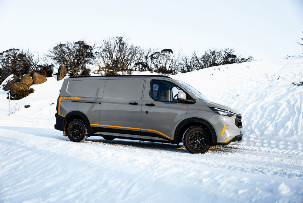 2026 Ford Transit Custom Trail