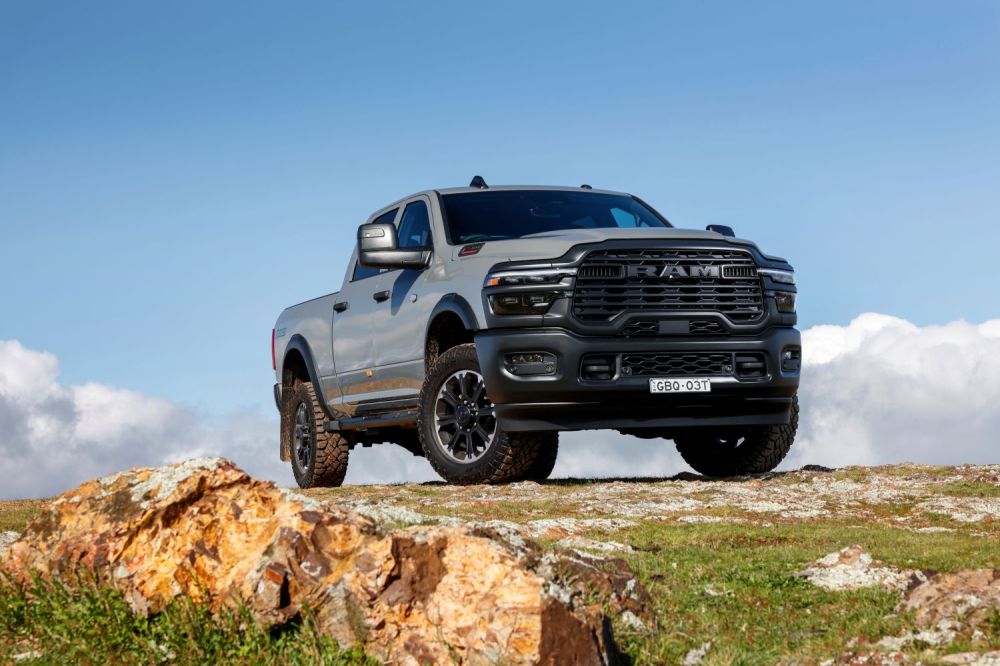 Ram resurrects HEMI V8 for 2500 Warlock image